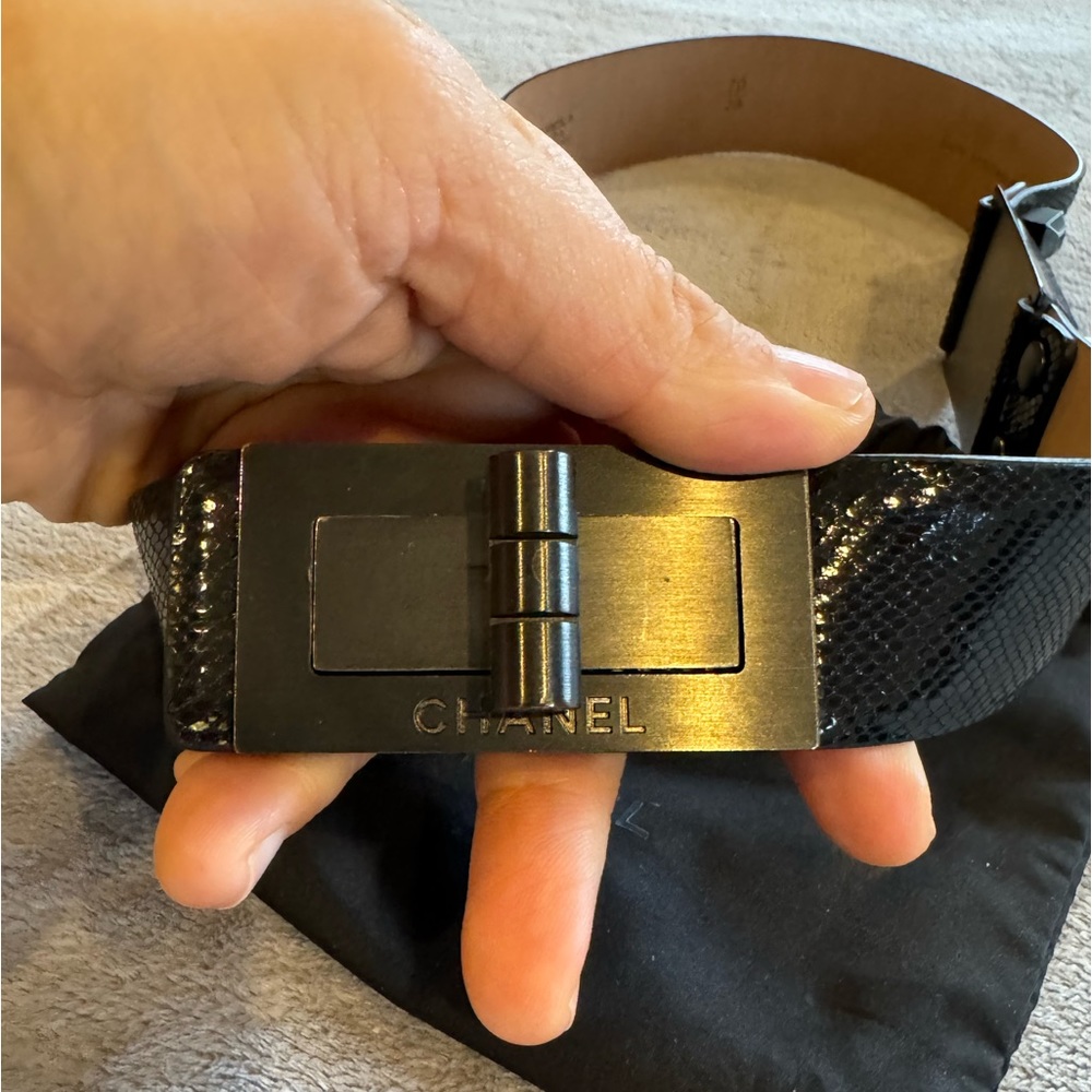 ❤️SOLD CHANEL Black Belt Exotic Skin 2.55 Mademoiselle Turnlock CC Stud